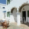 Veranda me Thea_lowest prices_in_Room_Cyclades Islands_Tinos_Agios Ioannis