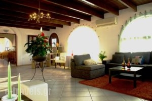 Rodakas_accommodation_in_Hotel_Cyclades Islands_Sandorini_Akrotiri