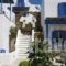 Karyatides_accommodation_in_Hotel_Cyclades Islands_Tinos_Tinosst Areas