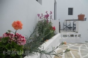 Villa Ostria_lowest prices_in_Villa_Cyclades Islands_Sandorini_kamari