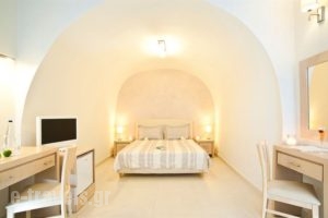Petit Palace_best deals_Hotel_Cyclades Islands_Sandorini_Mesaria
