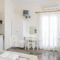 Margarita Rooms_best prices_in_Apartment_Cyclades Islands_Sandorini_Perissa