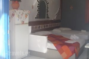 Aposperitis Rooms & Apartments_holidays_in_Room_Cyclades Islands_Syros_Kini
