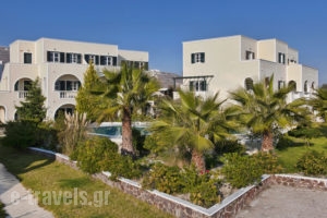 Golden Sun Studios and Apartments_travel_packages_in_Cyclades Islands_Sandorini_kamari