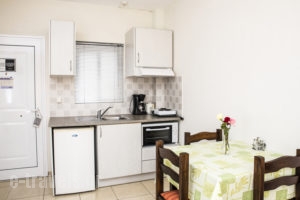 Mani's  Rose_accommodation_in_Apartment_Peloponesse_Messinia_Stoupa