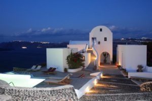 Apanemo_travel_packages_in_Cyclades Islands_Sandorini_Akrotiri