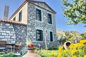 Artemis Traditional Hotel_best prices_in_Hotel_Aegean Islands_Lesvos_Lesvos Rest Areas