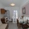 Orfeas Apartments_best prices_in_Apartment_Cyclades Islands_Sandorini_kamari