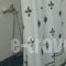 Guesthouse Xenios Zeus_best prices_in_Hotel_Cyclades Islands_Schinousa_Schinousa Chora