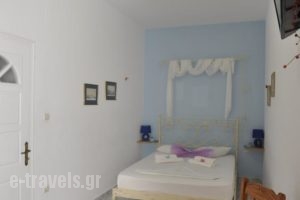 Manos Apartments_travel_packages_in_Cyclades Islands_Syros_Syros Rest Areas