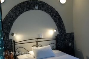 Pension Livadaros_lowest prices_in_Hotel_Cyclades Islands_Sandorini_Sandorini Chora