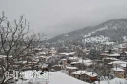 To Balkoni Tis Agorianis_s __1