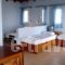 Alexandros Apartments_best deals_Apartment_Peloponesse_Messinia_Petalidi