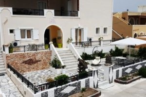 Villa Agas_travel_packages_in_Cyclades Islands_Sandorini_Sandorini Chora