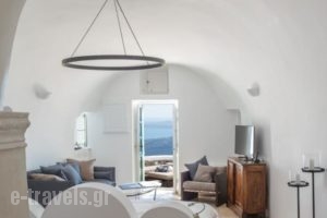 The Vasilicos_holidays_in_Hotel_Cyclades Islands_Sandorini_Fira