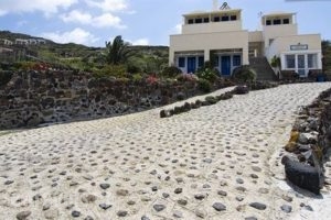 Panorama_lowest prices_in_Apartment_Cyclades Islands_Sandorini_Sandorini Rest Areas