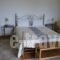 Kasimis Rooms_accommodation_in_Apartment_Peloponesse_Messinia_Kyparisia