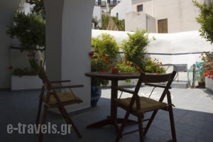Angelica's_travel_packages_in_Cyclades Islands_Milos_Plaka