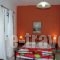 Mallis Studios_travel_packages_in_Cyclades Islands_Milos_Adamas