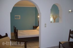 San Efrem_travel_packages_in_Cyclades Islands_Sandorini_Perissa