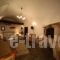 Pyrgos Apartments & Restaurant_accommodation_in_Apartment_Aegean Islands_Chios_Avgonima