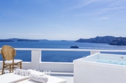 White Pearl Villas in Oia, Sandorini, Cyclades Islands