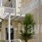 Dolphins Apartments_travel_packages_in_Cyclades Islands_Sandorini_Sandorini Chora