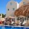 Kalya Suites & Studios_travel_packages_in_Cyclades Islands_Sandorini_kamari