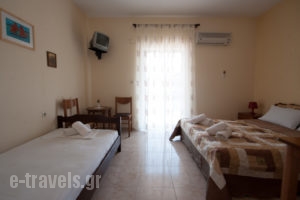 Studios Maria_travel_packages_in_Macedonia_Halkidiki_Ierissos
