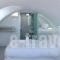 Merovigliosso_holidays_in_Hotel_Cyclades Islands_Sandorini_Imerovigli