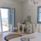 Enastron Suites_best deals_Hotel_Cyclades Islands_Sandorini_Sandorini Chora