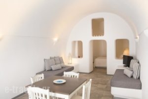 Il Melograno Traditional Cave House_lowest prices_in_Hotel_Cyclades Islands_Sandorini_Sandorini Chora