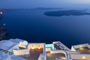 Chromata_travel_packages_in_Cyclades Islands_Sandorini_Imerovigli
