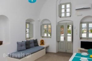 FOSuites_accommodation_in_Hotel_Cyclades Islands_Sandorini_Oia