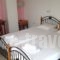 Azalea Studios & Apartments_holidays_in_Apartment_Cyclades Islands_Sandorini_kamari